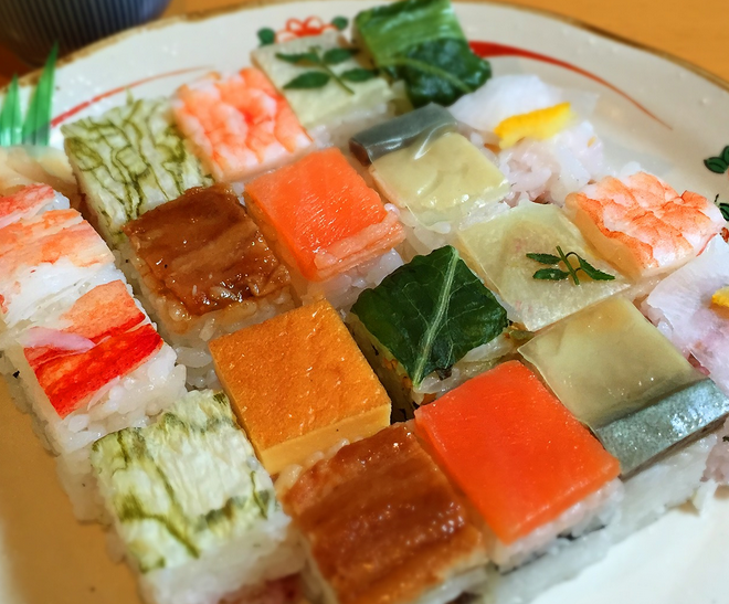 6 Types of Sushi Pressed sushi (oshi zushi)
